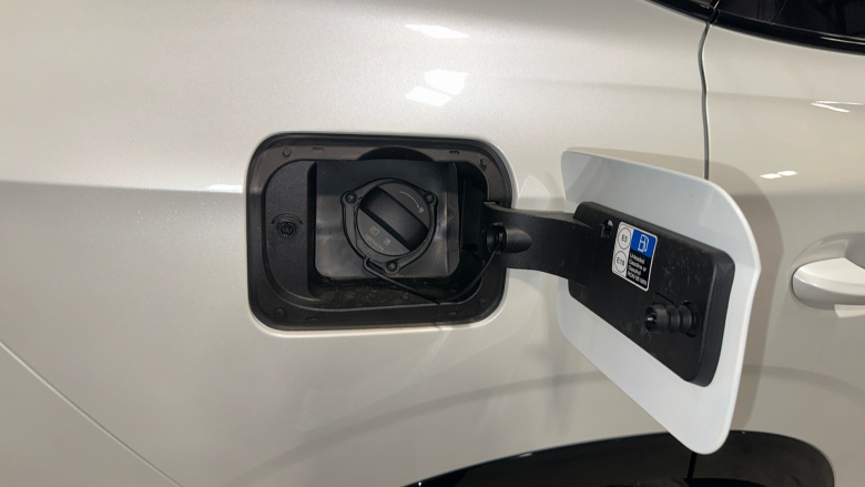 MG HS 1.5 T-GDI PHEV Trophy 5dr Auto Hatchback